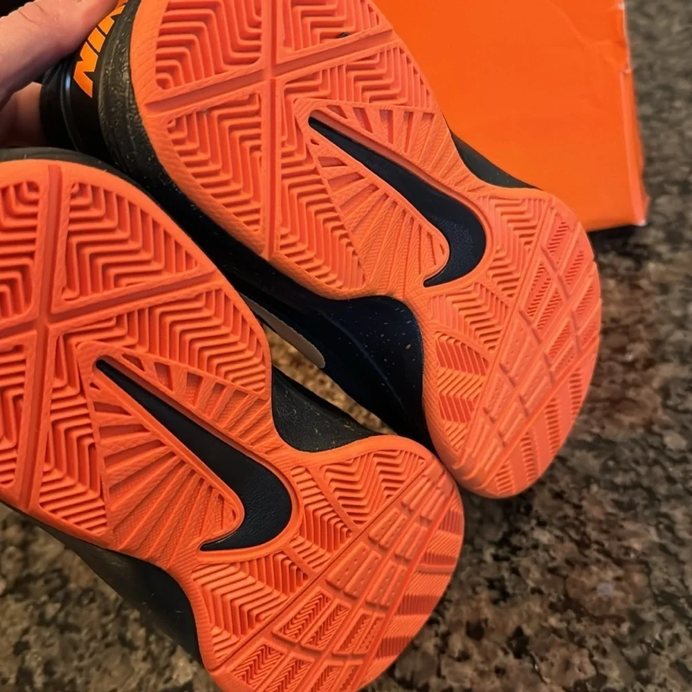 Nike overplay VIII NIB 9
